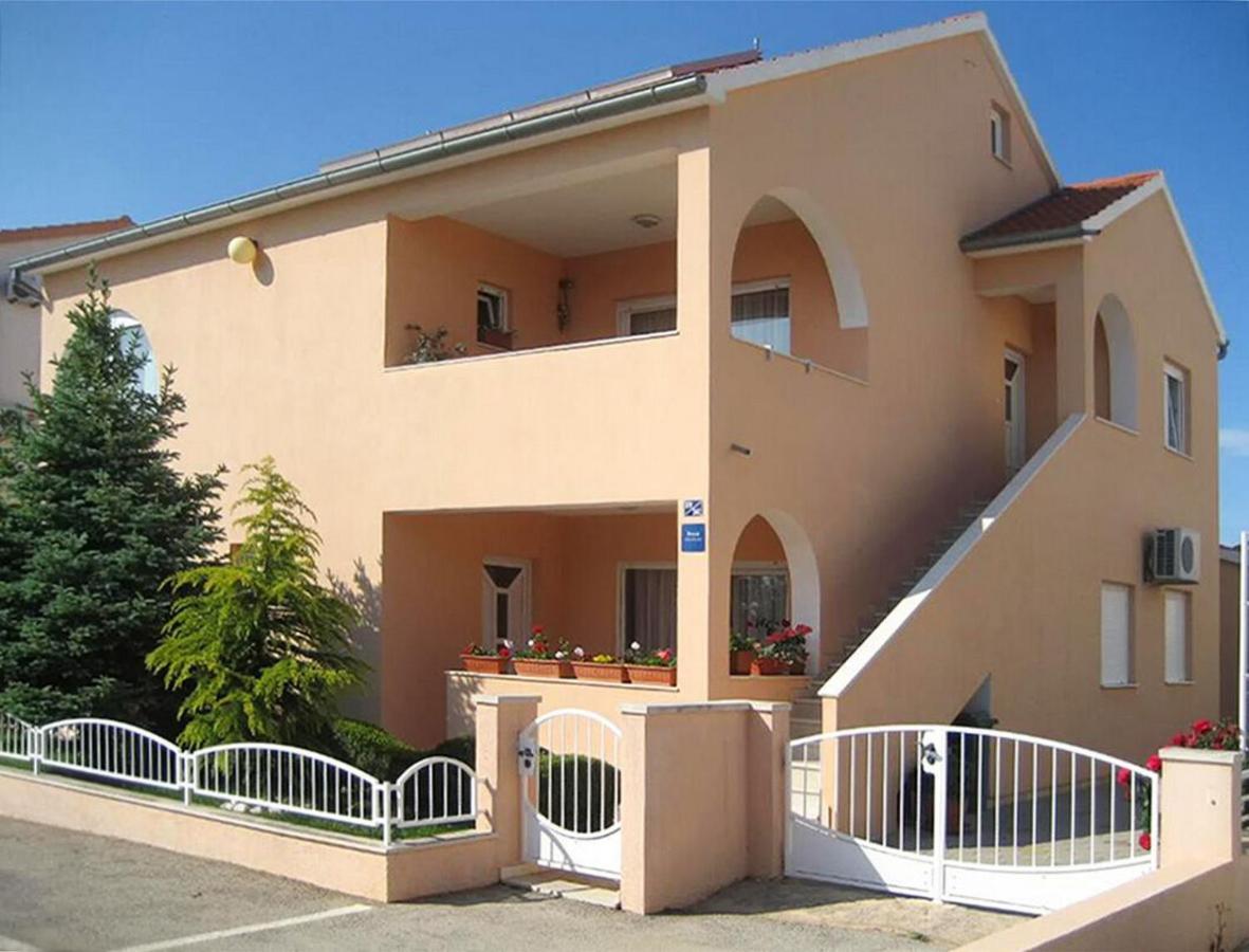 Apartmani Nedoklan Srima Exterior photo